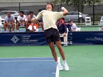 8万人前，21岁克星羞辱皇马：将球带进球门！ 阿隆索已难逃下课？